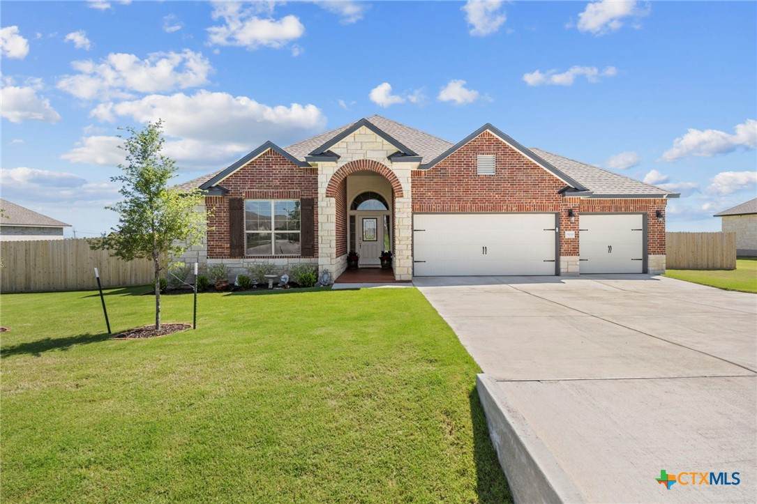 15019 Planeview Drive - Photo 1