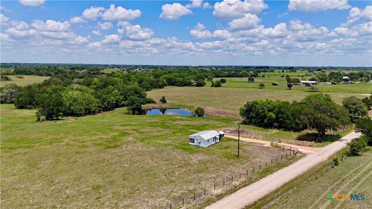 1070 Muehr Road - Photo 1