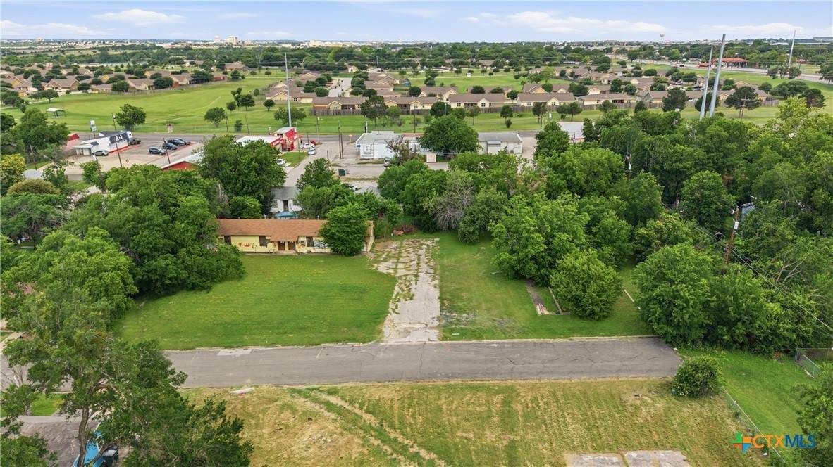 607 Vermont Street - Photo 1