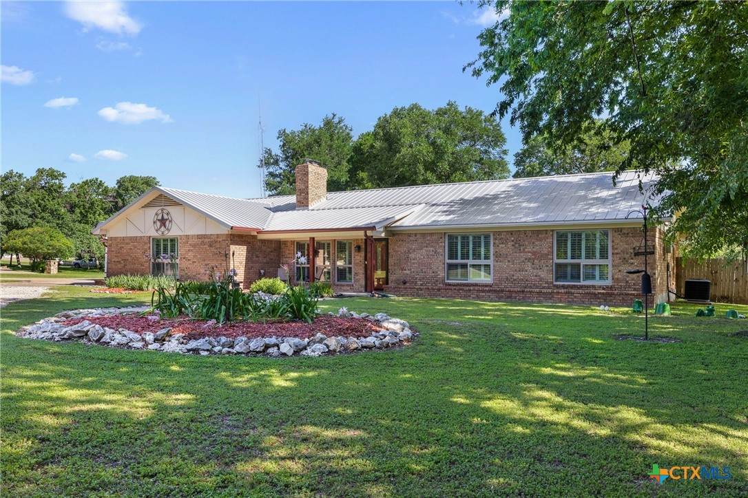 118 Deer Trail - Photo 1