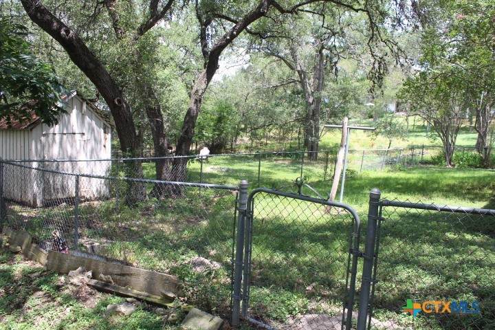 https://bt-photos.global.ssl.fastly.net/centraltx/orig_boomver_1_613992-2.jpg