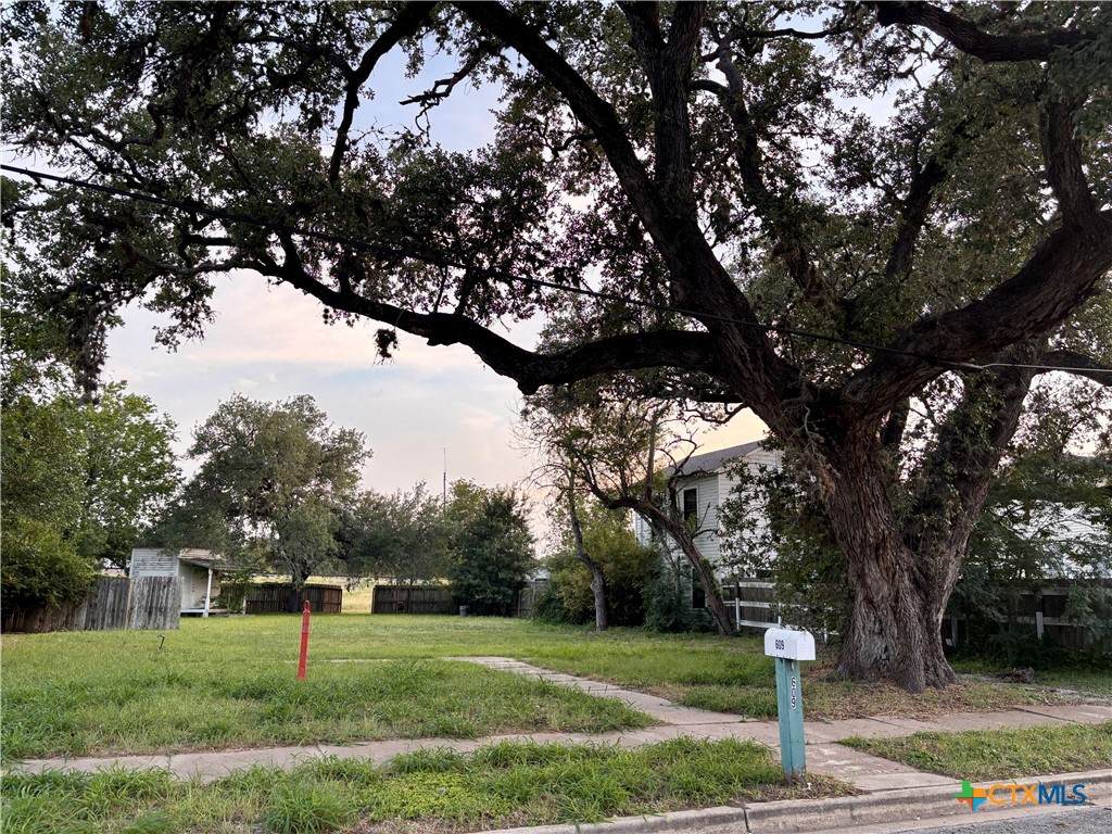 609 Main Street - Photo 1