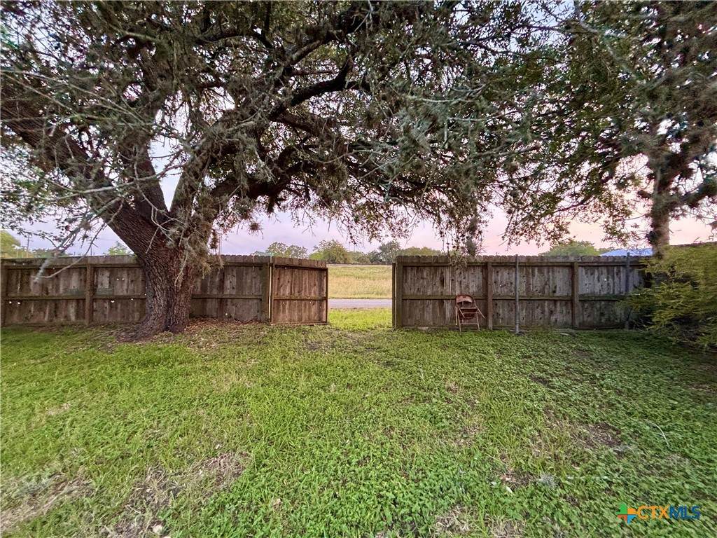 https://bt-photos.global.ssl.fastly.net/centraltx/orig_boomver_1_614333-2.jpg