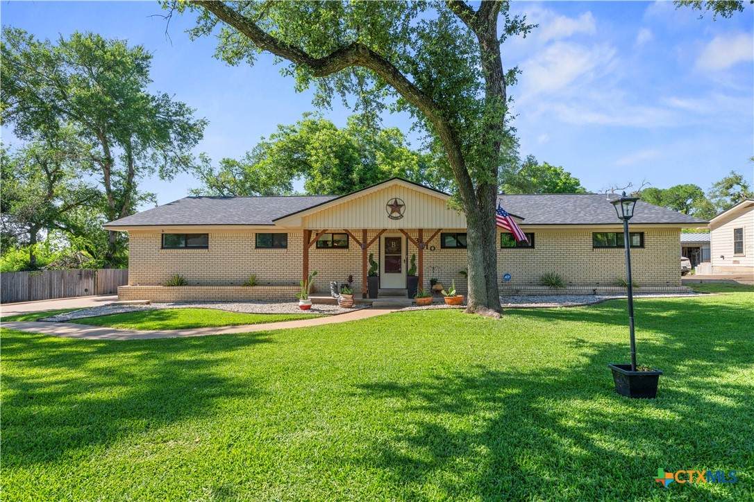 3310 Red Bud Road - Photo 1