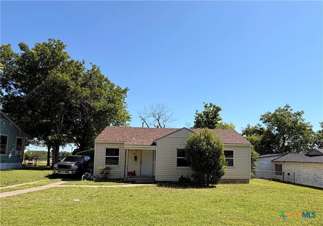 1504 Avenue B - Photo 1