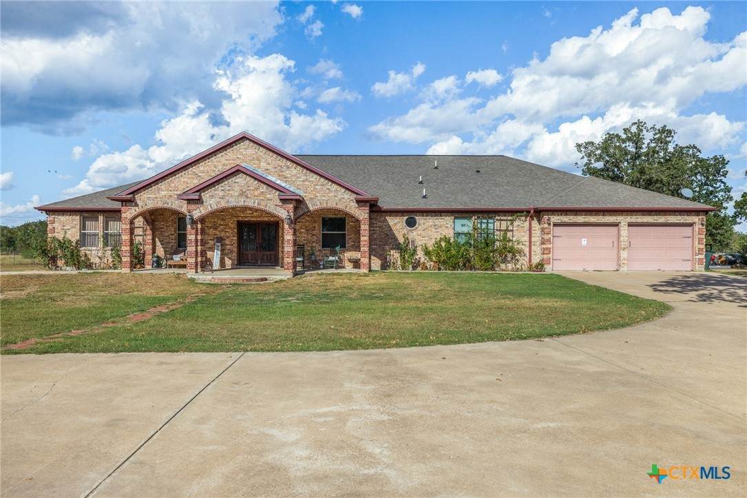1102 Private Road 2332 - Photo 1