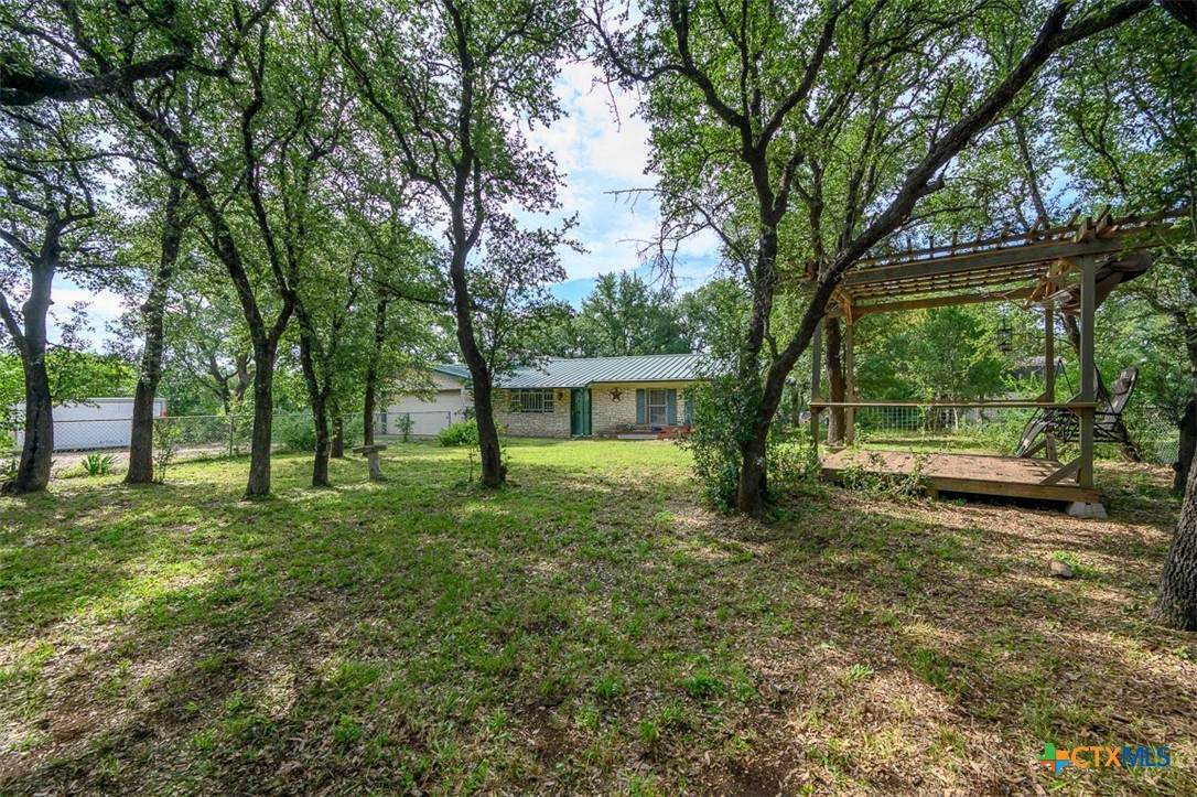 404 Roadrunner Lane - Photo 1