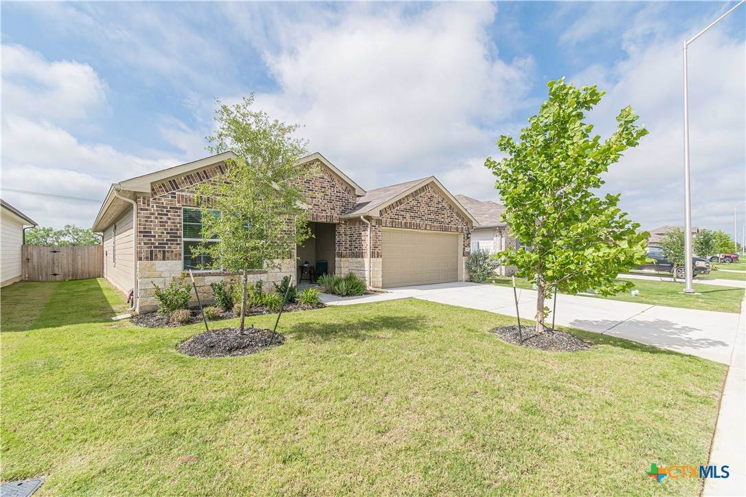 844 Peccary Place - Photo 1