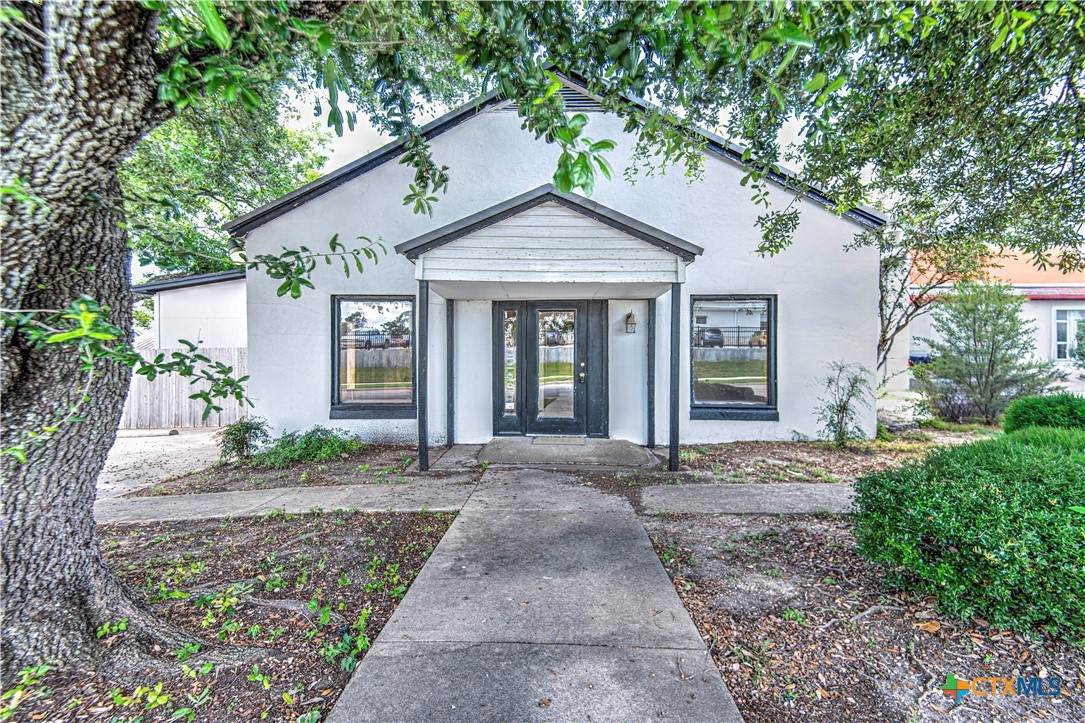 1509 Avenue J - Photo 1