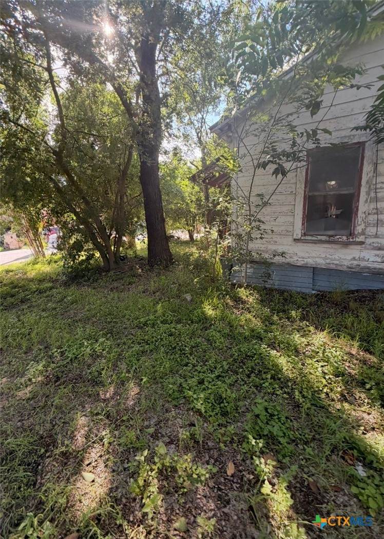 185 West End Avenue - Photo 1