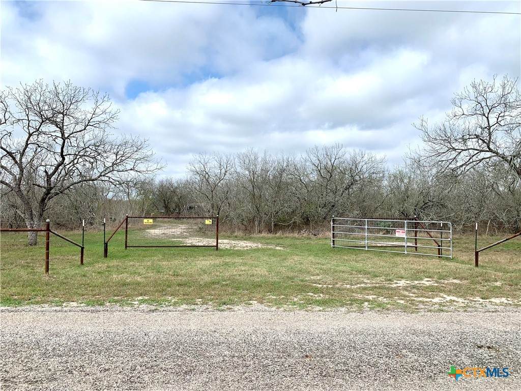 000 Pierce Road - Photo 1