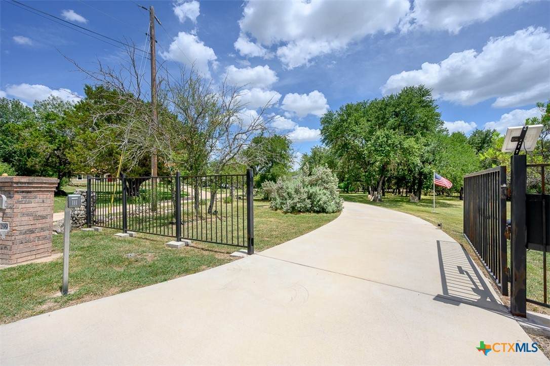 https://bt-photos.global.ssl.fastly.net/centraltx/orig_boomver_1_618172-2.jpg