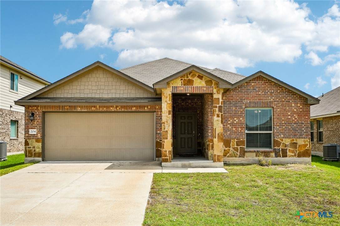 204 Bainbridge Drive - Photo 1