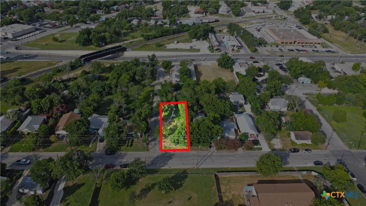 740 Comal Avenue - Photo 1
