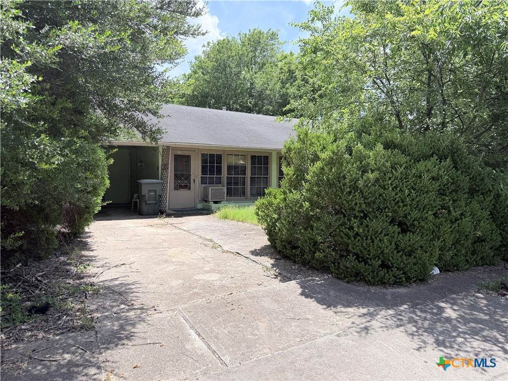 1908 Elkins Avenue - Photo 1