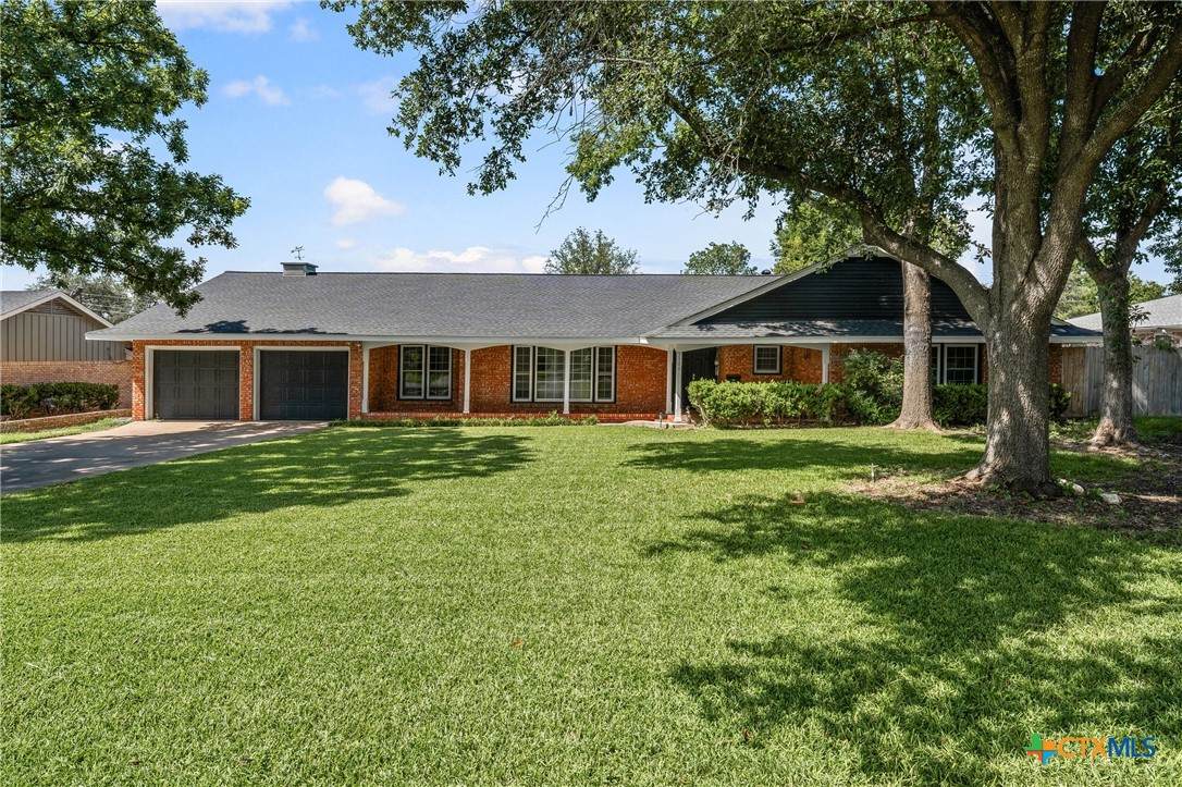 3104 W Ave T - Photo 1