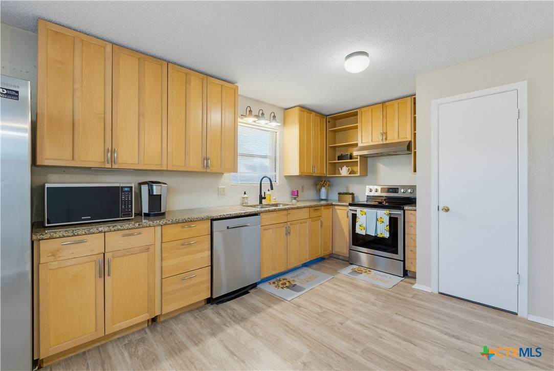 2811 Benchmark Trail - Photo 1