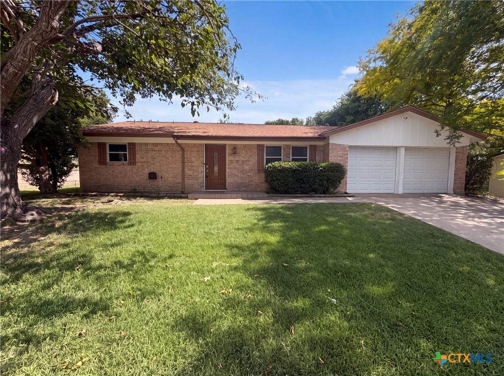 908 Laurie Lane - Photo 1