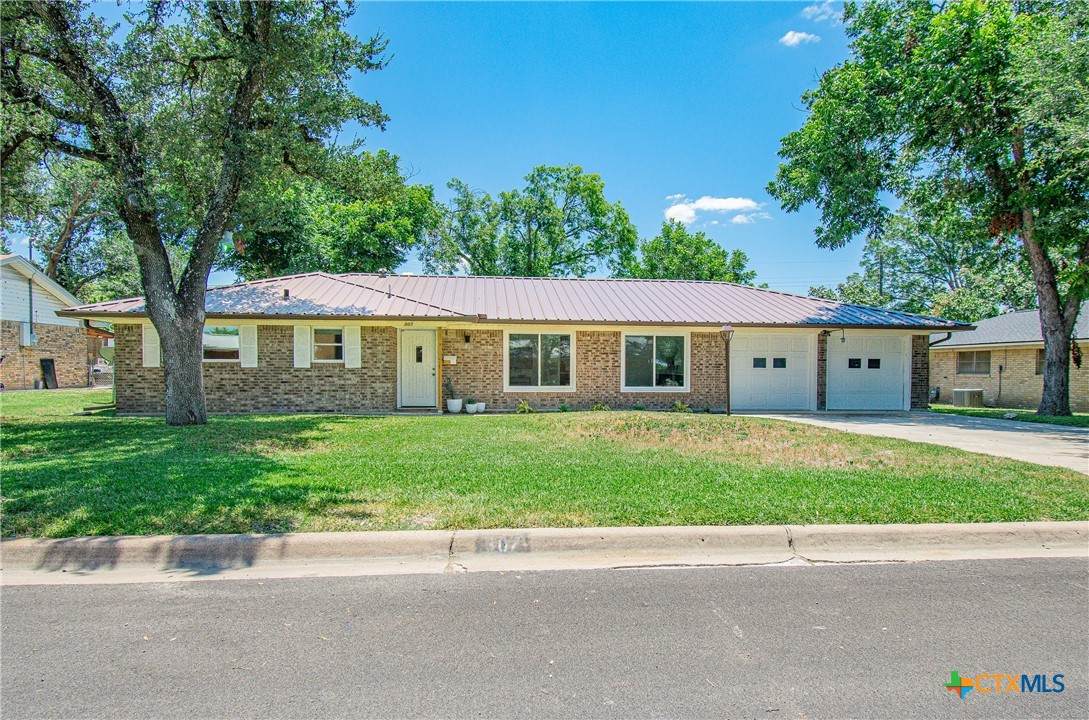 307 Welton Avenue - Photo 1