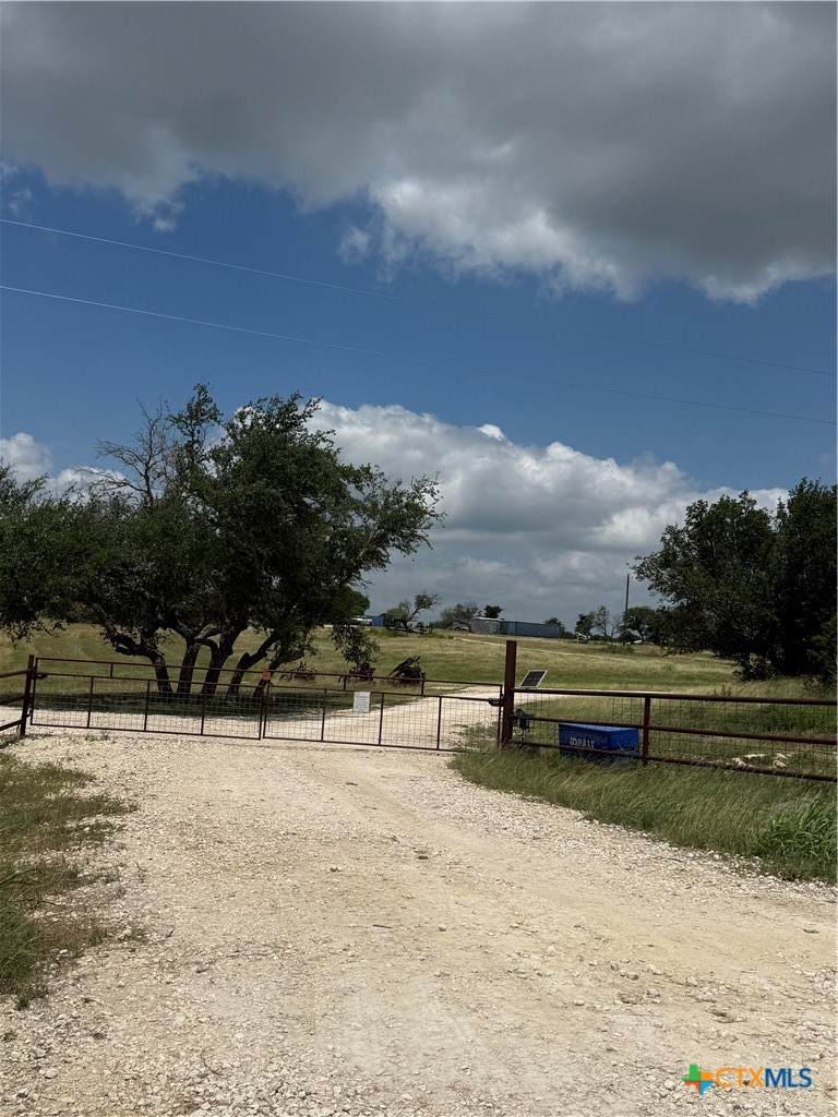 3905 Fm 2942 - Photo 1