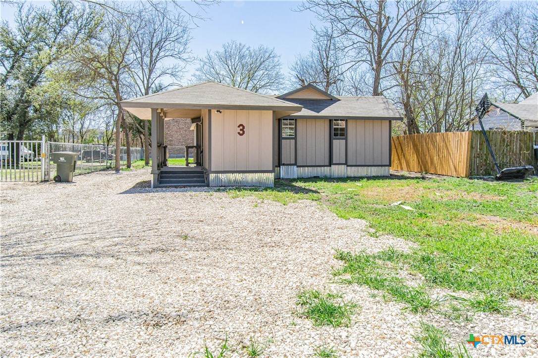 3 Avenue Avenue - Photo 1
