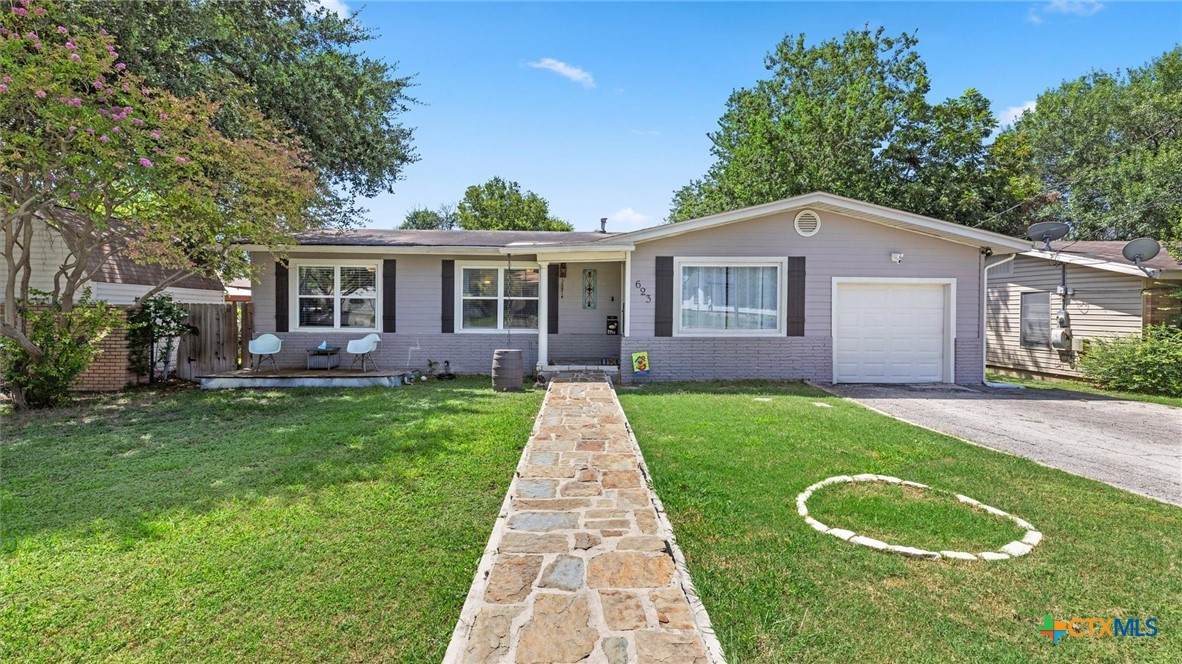 623 Southeast Terrace - Photo 1