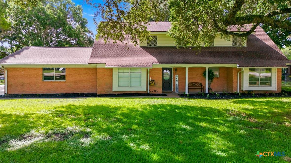 205 Yucca Drive - Photo 1