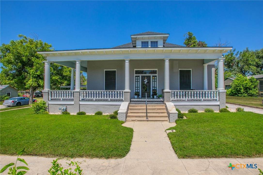 818 3rd Street - Photo 1