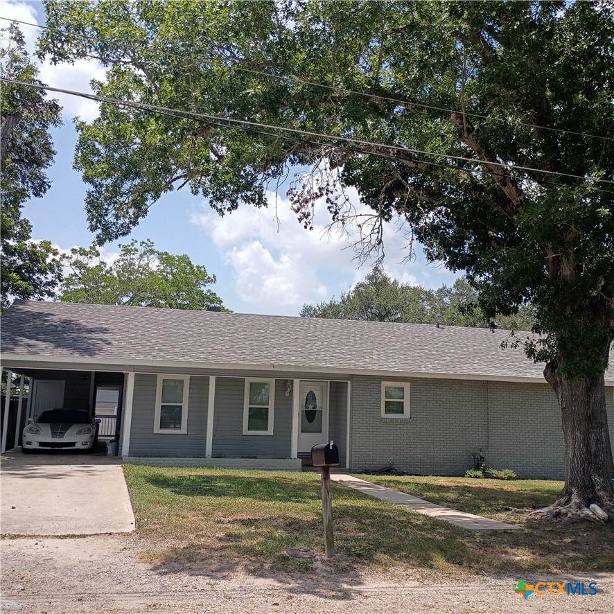 607 Hamilton - Photo 1