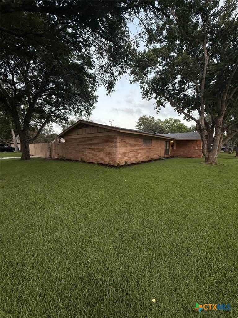 https://bt-photos.global.ssl.fastly.net/centraltx/orig_boomver_1_621340-2.jpg