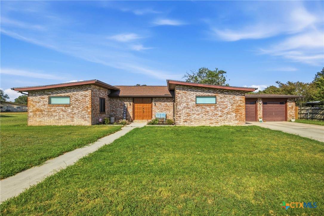 1304 Walker Street - Photo 1