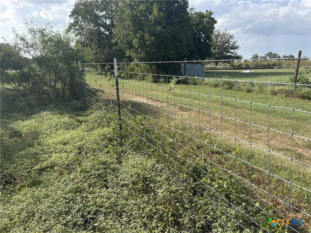 240 Private Road 4601 Road - Photo 1