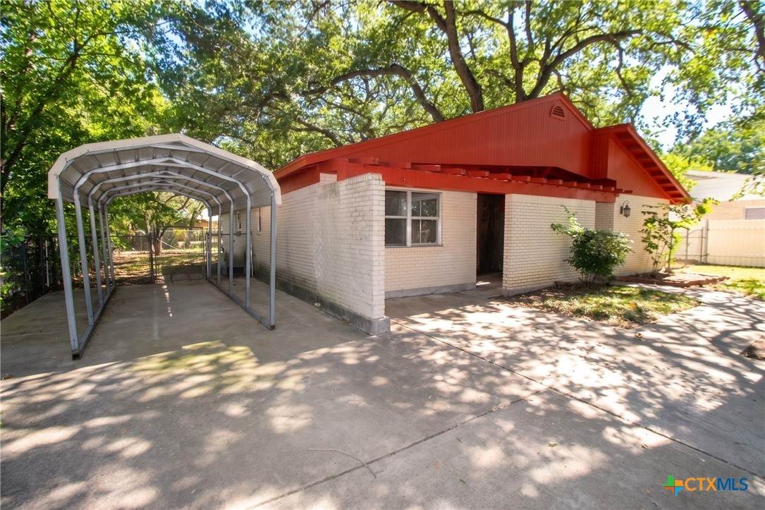 409 Oak Street - Photo 1