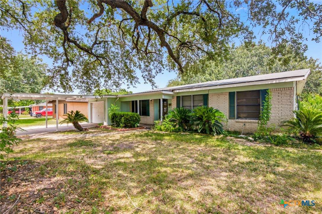 2302 Rosebud Avenue - Photo 1