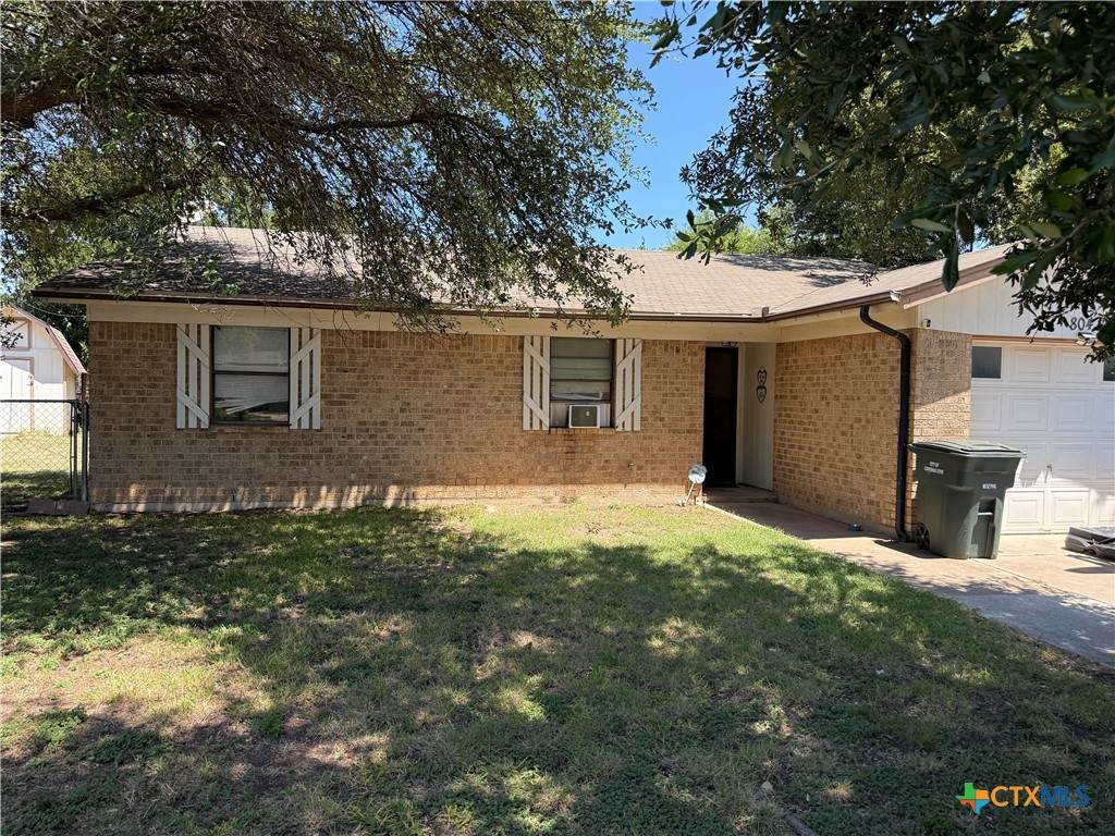 804 Kelly Circle - Photo 1