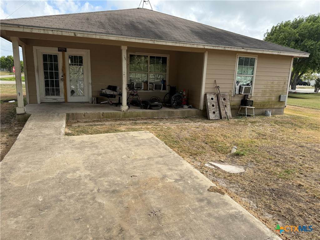 602 Dallas Avenue - Photo 1