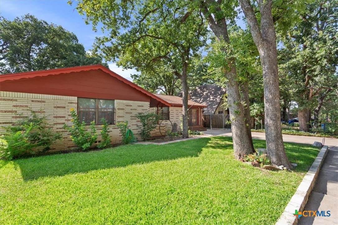 https://bt-photos.global.ssl.fastly.net/centraltx/orig_boomver_1_622755-2.jpg
