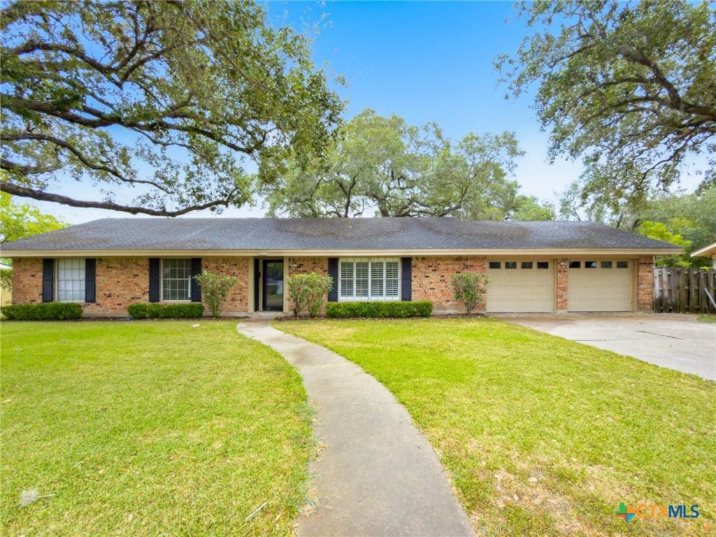 2201 College Drive - Photo 1
