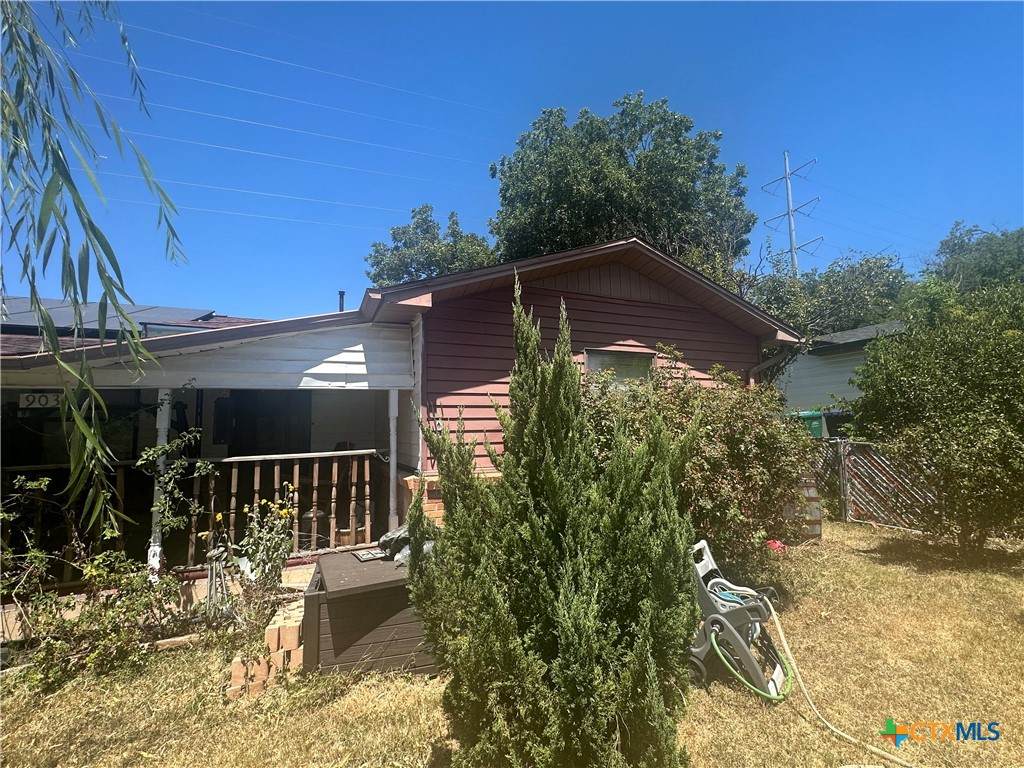 903 Chalk Street - Photo 1