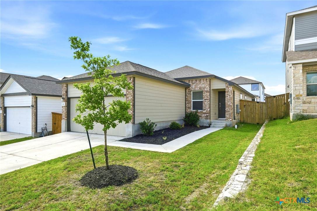 220 Lucky Texan Road - Photo 1