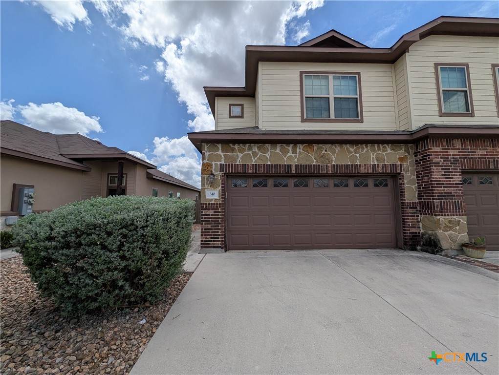 310 Creekside Curve - Photo 1