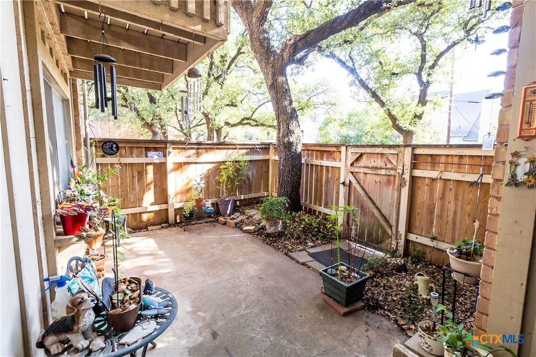 https://bt-photos.global.ssl.fastly.net/centraltx/orig_boomver_1_623491-2.jpg
