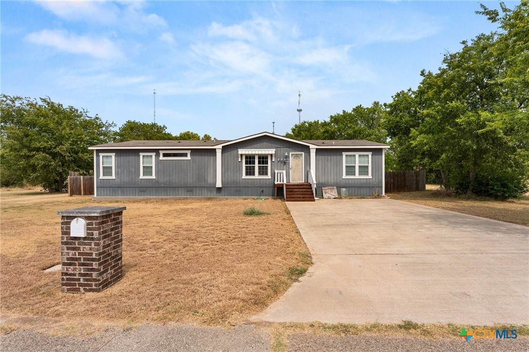 204 Rogers Street - Photo 1