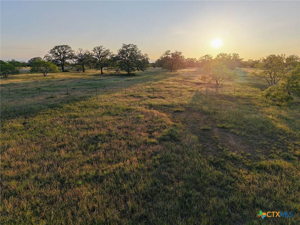 1018 Main Loop Road - Photo 1