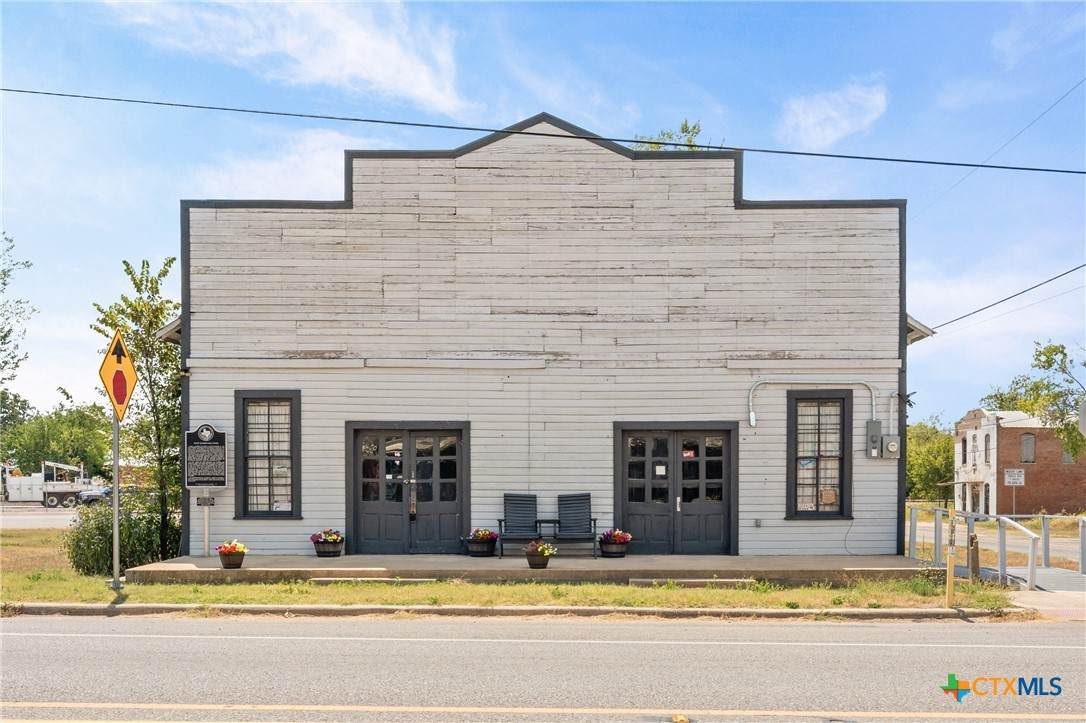 413 Batte Street - Photo 1