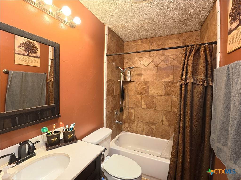 https://bt-photos.global.ssl.fastly.net/centraltx/orig_boomver_1_624111-2.jpg