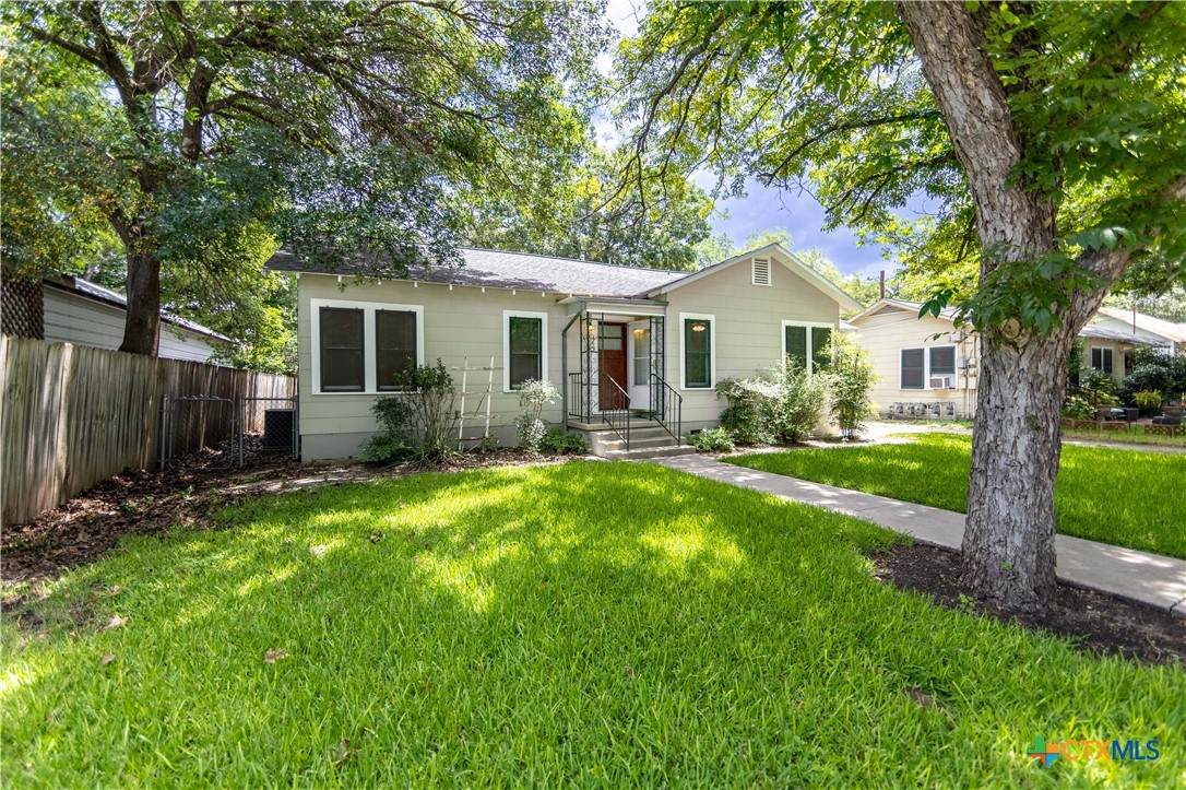 465 Guenther Avenue - Photo 1