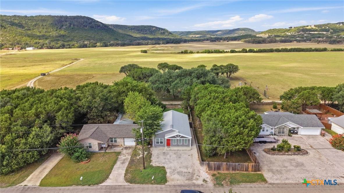 464 Pecan Row - Photo 1