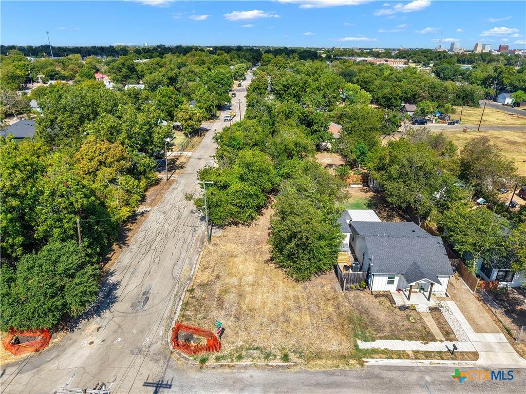 1525 Baylor Avenue - Photo 1