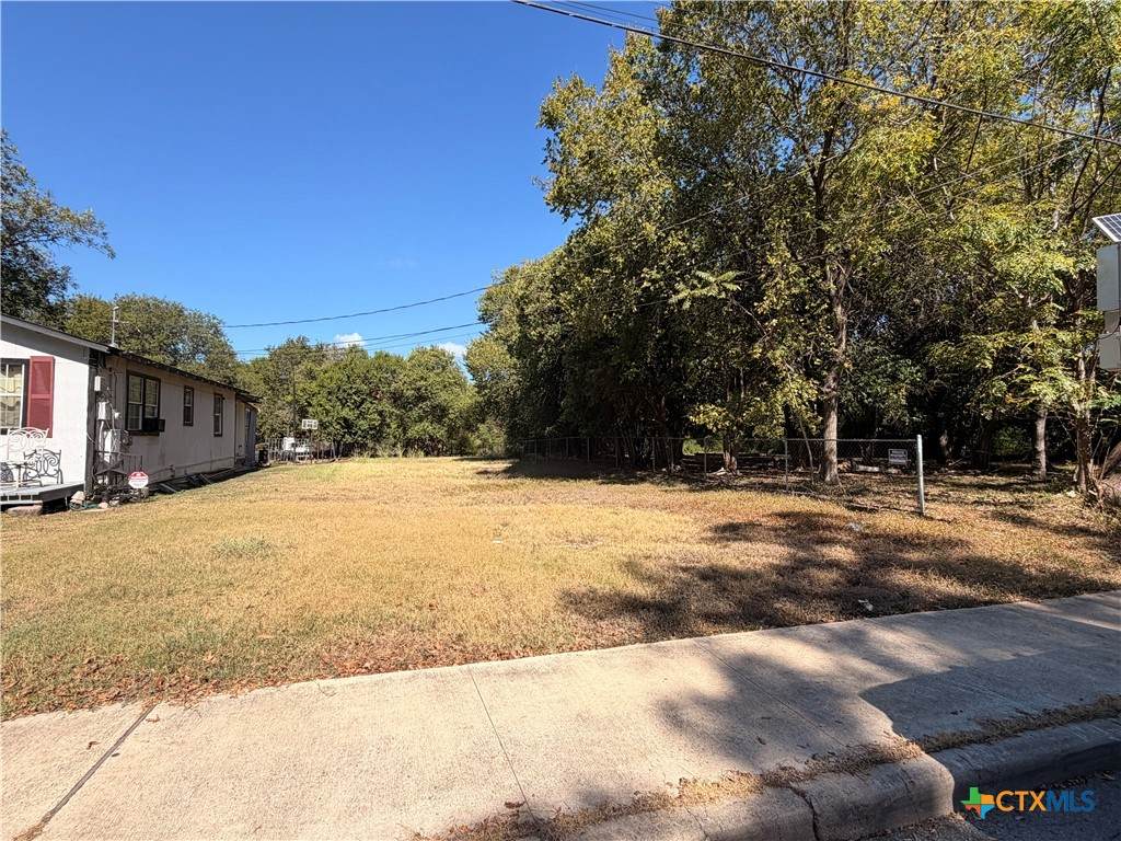 812 Gravel Street - Photo 1